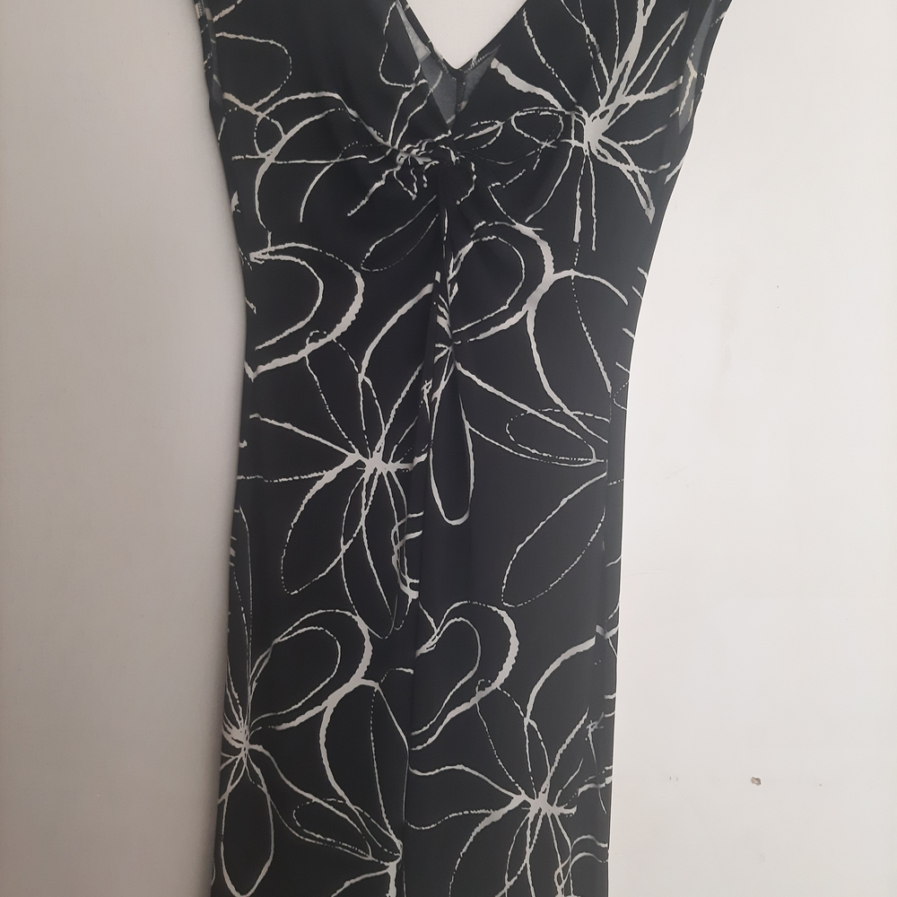 Chic Black and White Floral Maxi Dress